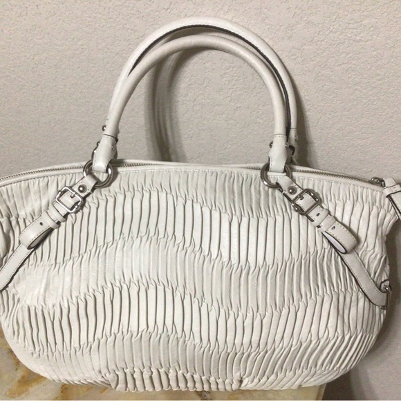 Ivory Coach Leather Tote Handbag - Picture 10 of 16